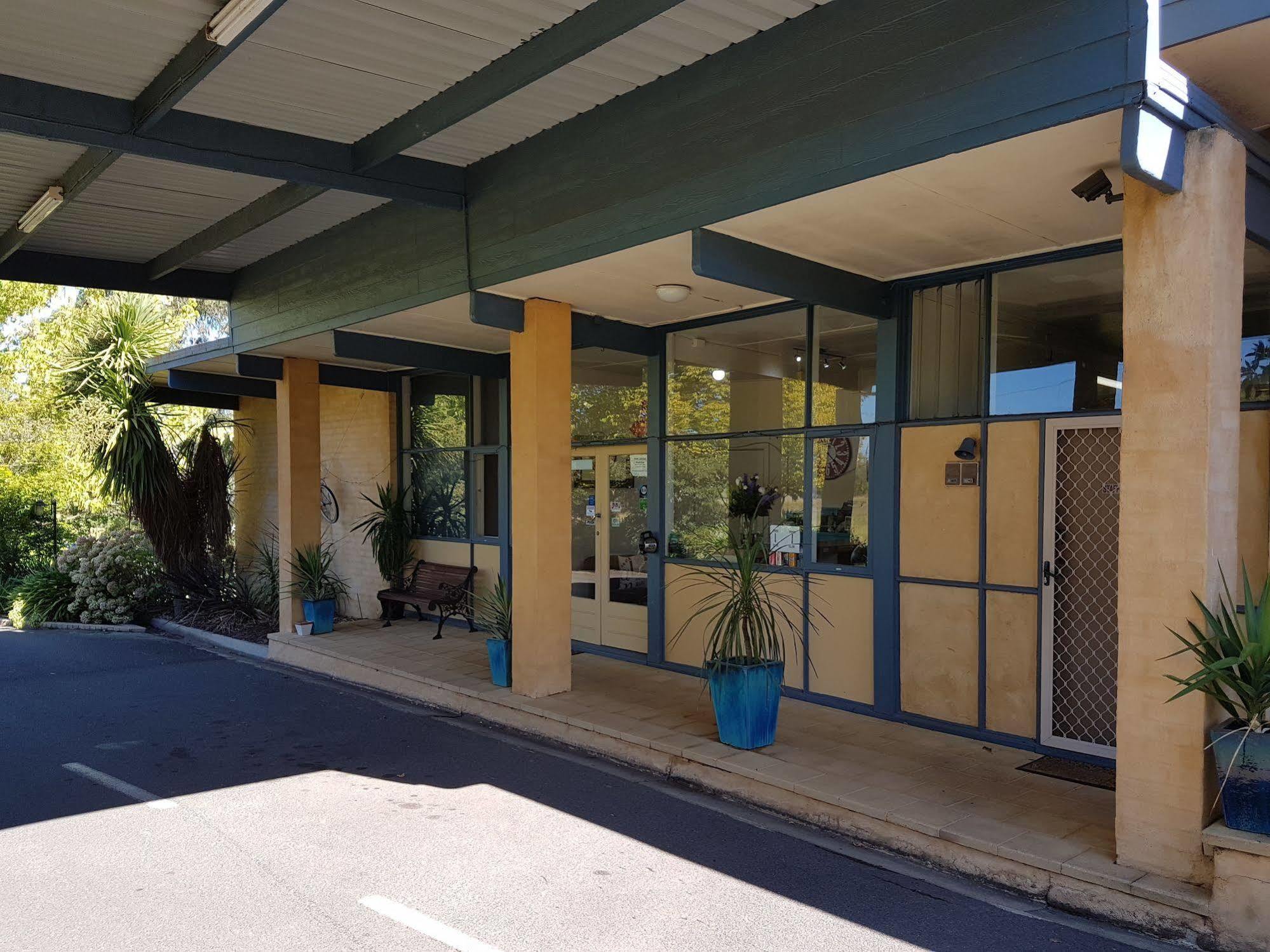 Motel Traralgon Exterior photo